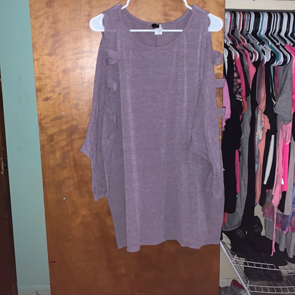 Glitzy girls size 2x lightweight cold shoulder 3/4 sleeve sweater